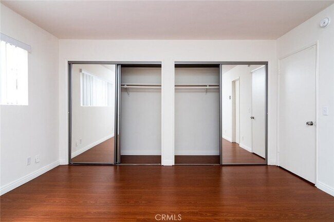 Building Photo - 1122 9th St