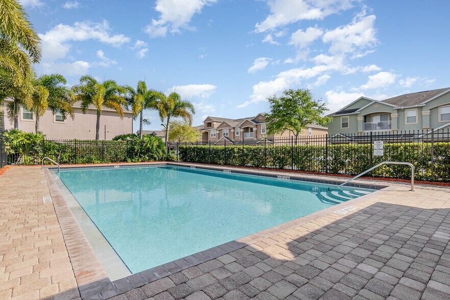 Building Photo - 4037 Meander Plz