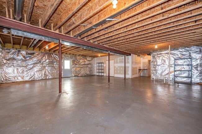 Building Photo - *Open House* 6/20 12-1 PM *