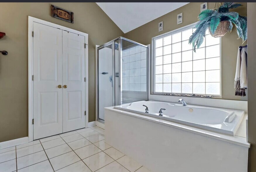 Building Photo - 1664 William Hapton Way