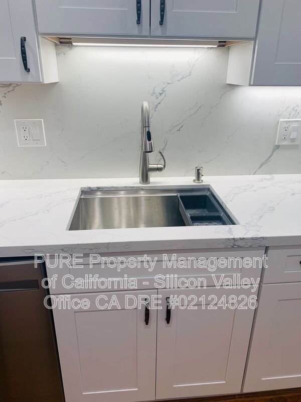 Building Photo - 2315 Eastridge Ave