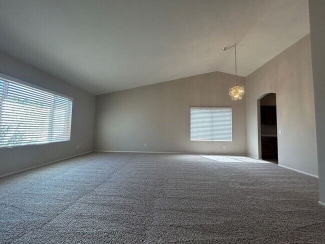 Building Photo - 6858 S 19th St