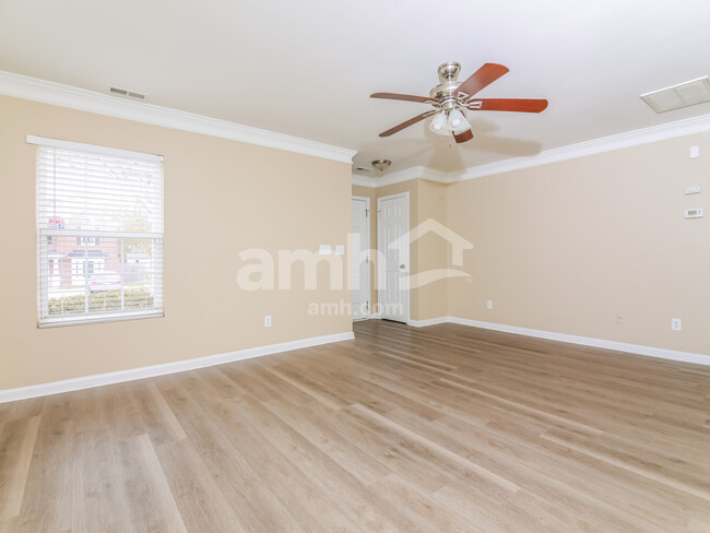 Building Photo - 1125 Rutledge Landing Dr