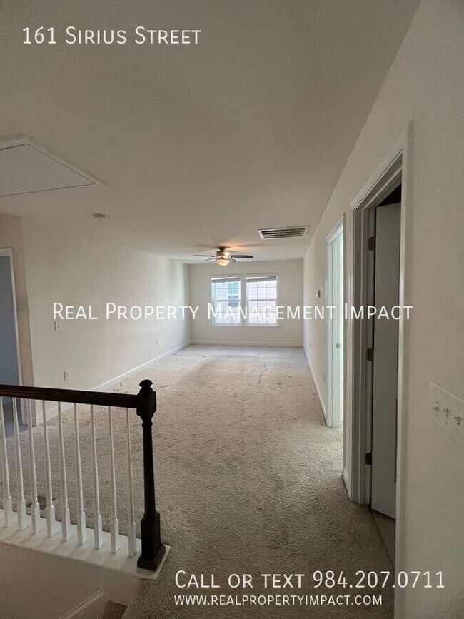 Building Photo - 161 Sirius St