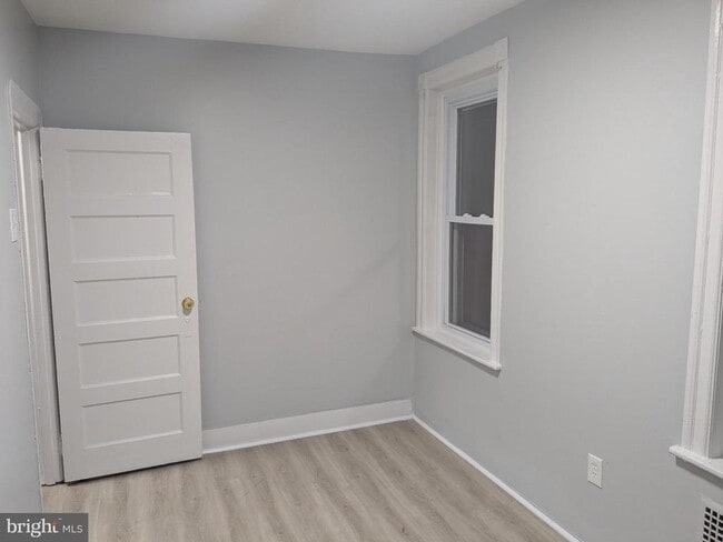 Building Photo - 1168 Mechanic St