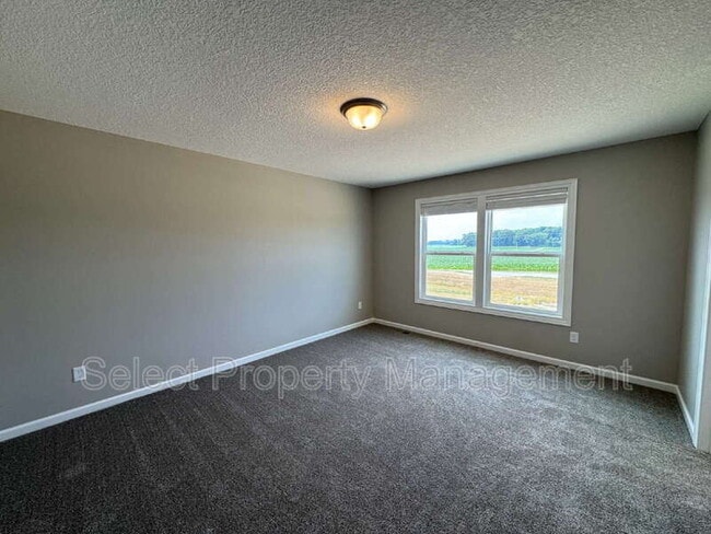 Building Photo - 5378 Broad Fields Cv