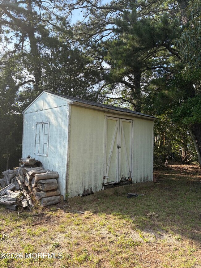 Building Photo - 1020 Inland Rd
