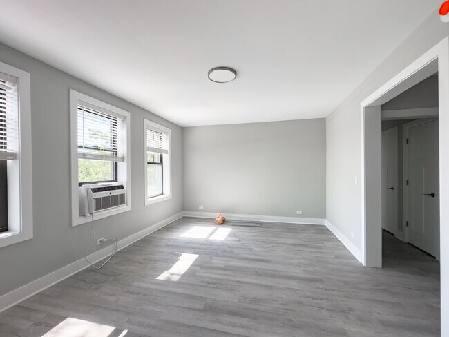 Building Photo - 378 Hazel Ave