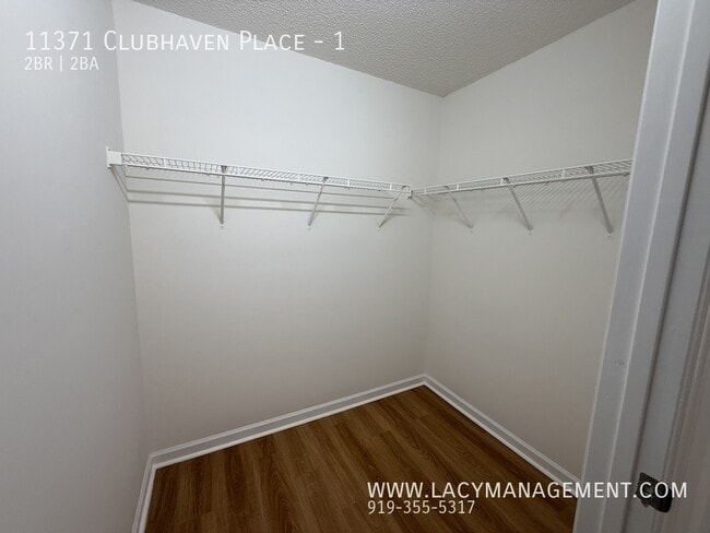 Building Photo - 11371 Clubhaven Pl