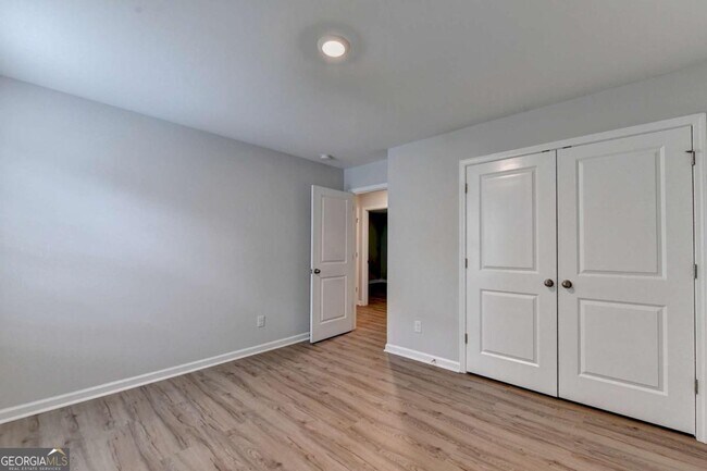 Building Photo - 175 Grey Falcon Ave
