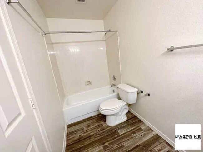 Building Photo - Welcome to this beautiful 3-bedroom, 2-bat...