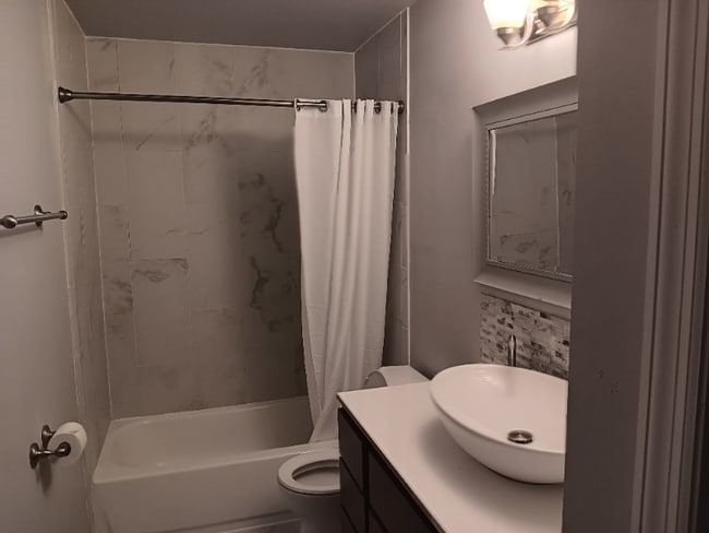 Building Photo - 1274 Garden Village Dr