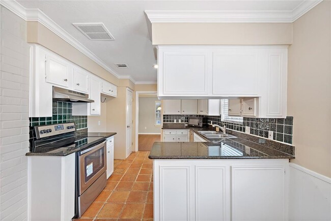 Building Photo - 12350 Attlee Dr