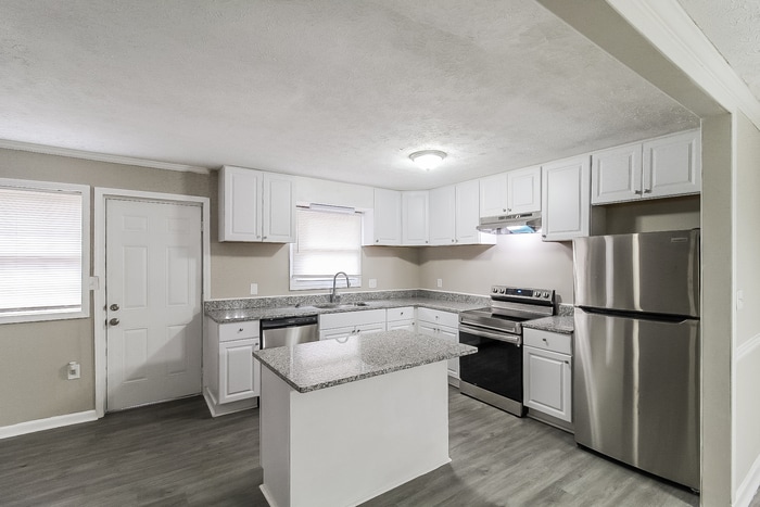 Building Photo - 218 Hillcrest Dr