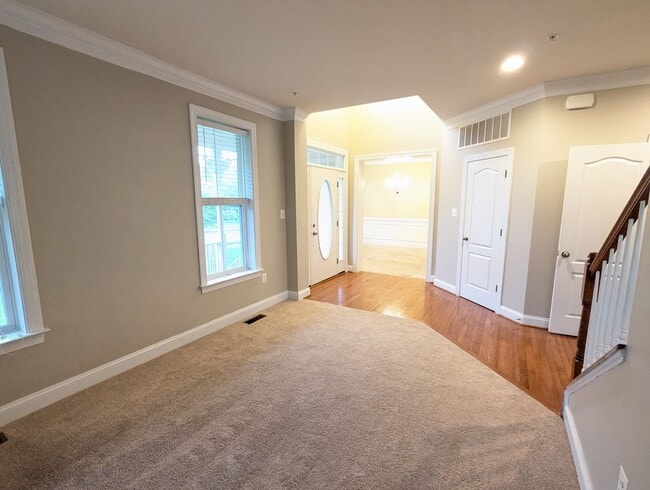 Building Photo - STUNNING Single Family Home in Brunswick C...