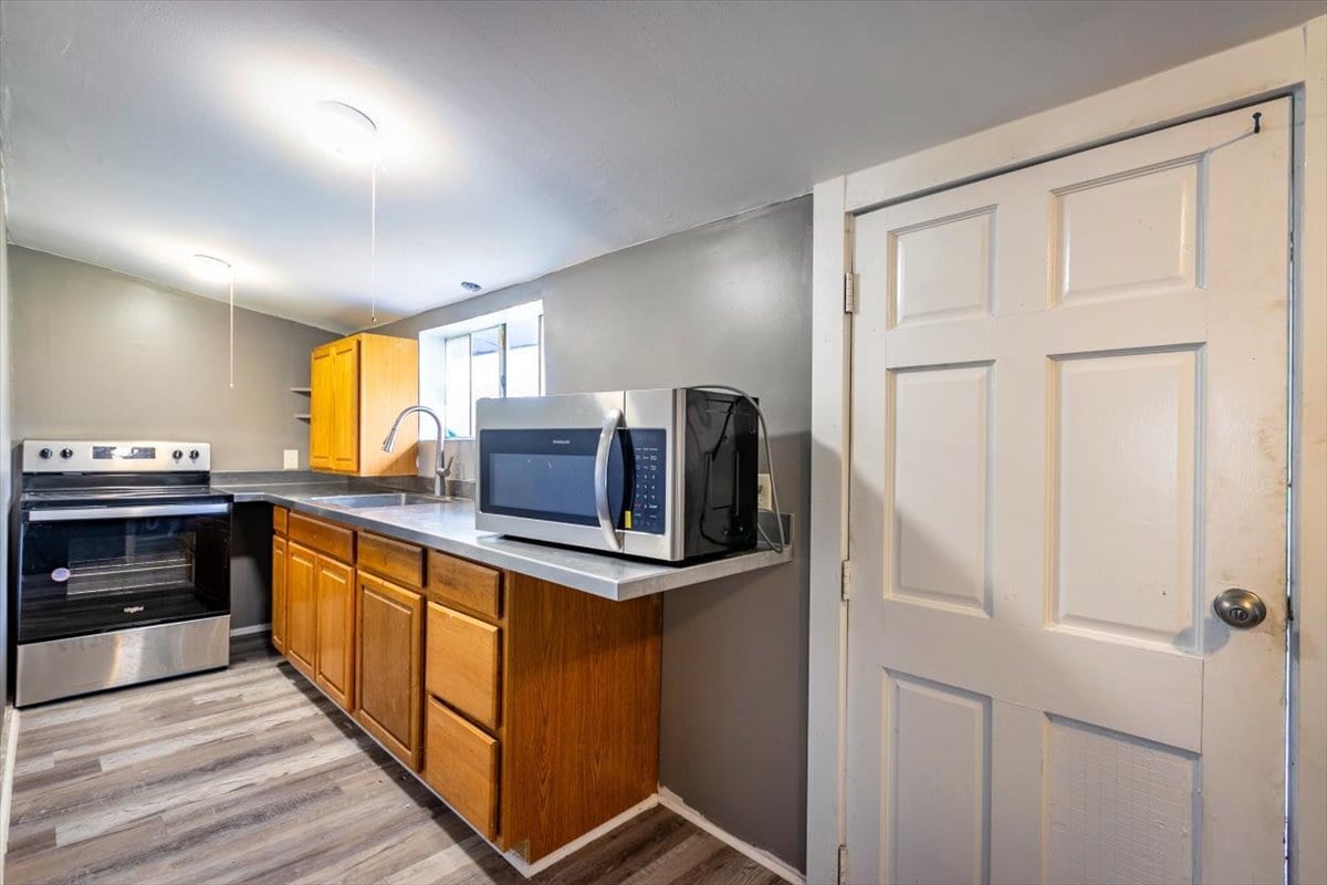 Building Photo - 531 New Berlin Rd