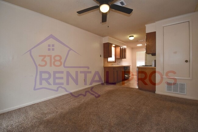 Building Photo - 106/108 Debra Ln