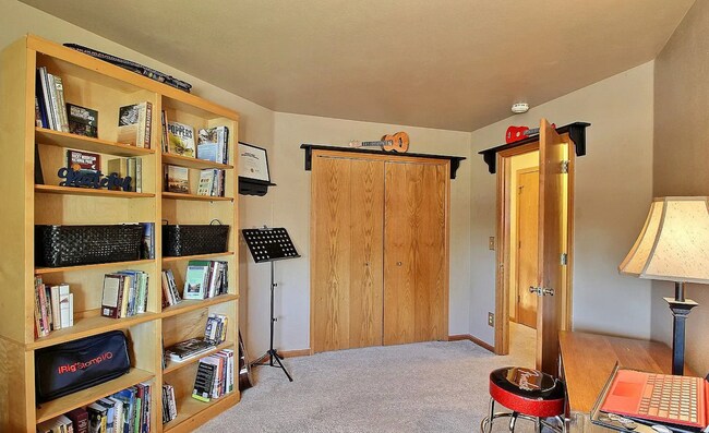 Building Photo - Spacious 4-Bedroom Home with Huge Fenced Y...
