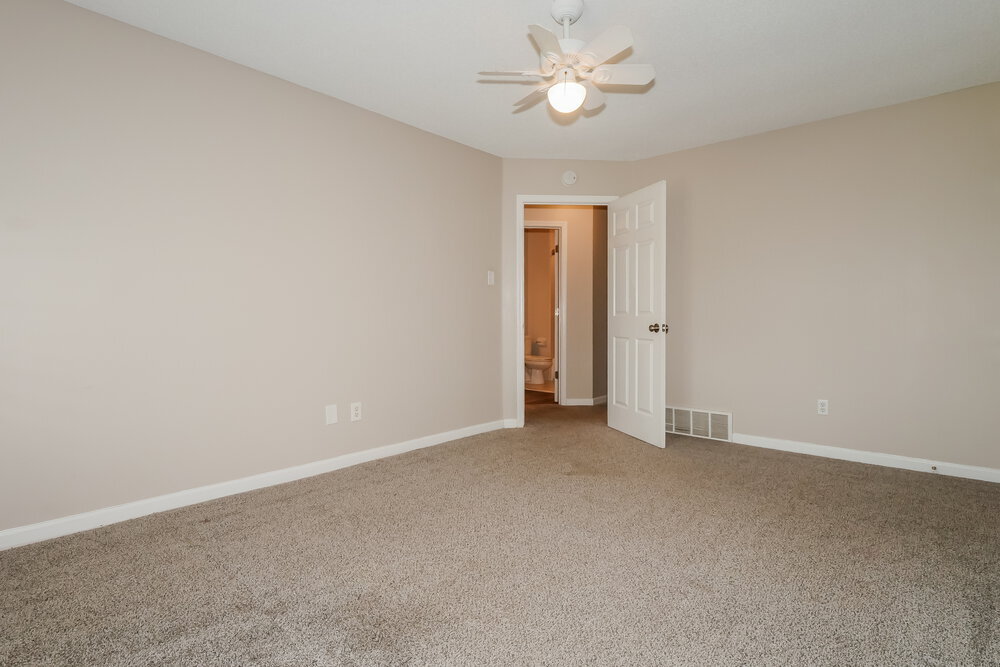 Building Photo - 8895 Linell Cove