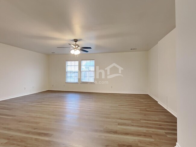 Building Photo - 5345 Freestone Dr