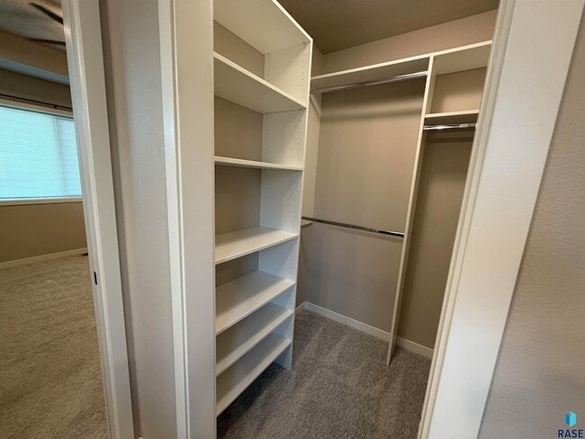 Building Photo - 2607 E Sunburst Dr