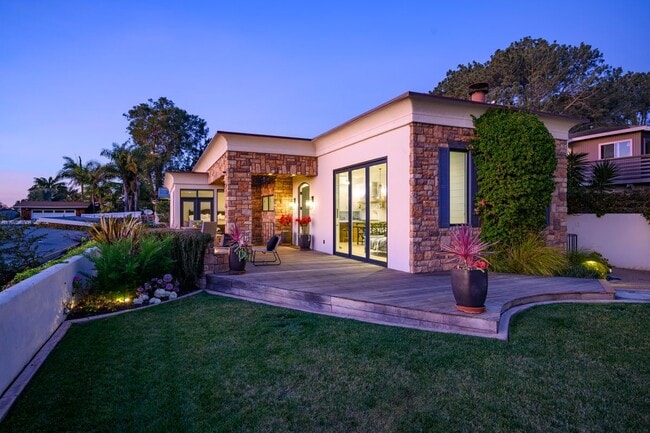 Building Photo - 334 La Amatista Rd