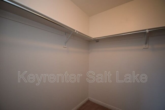 Building Photo - 6762 W Callery Ln