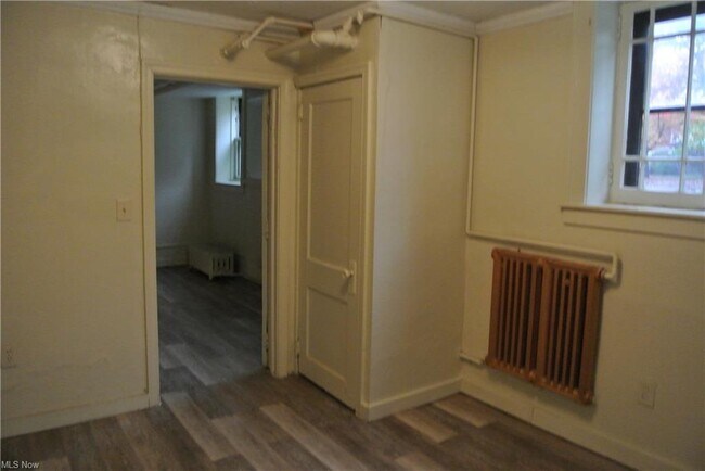 Building Photo - 103 S Portage Path