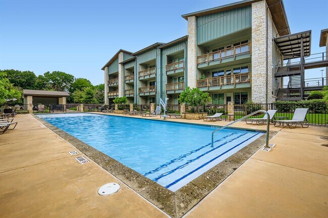 Building Photo - 4704 Sunset Trail