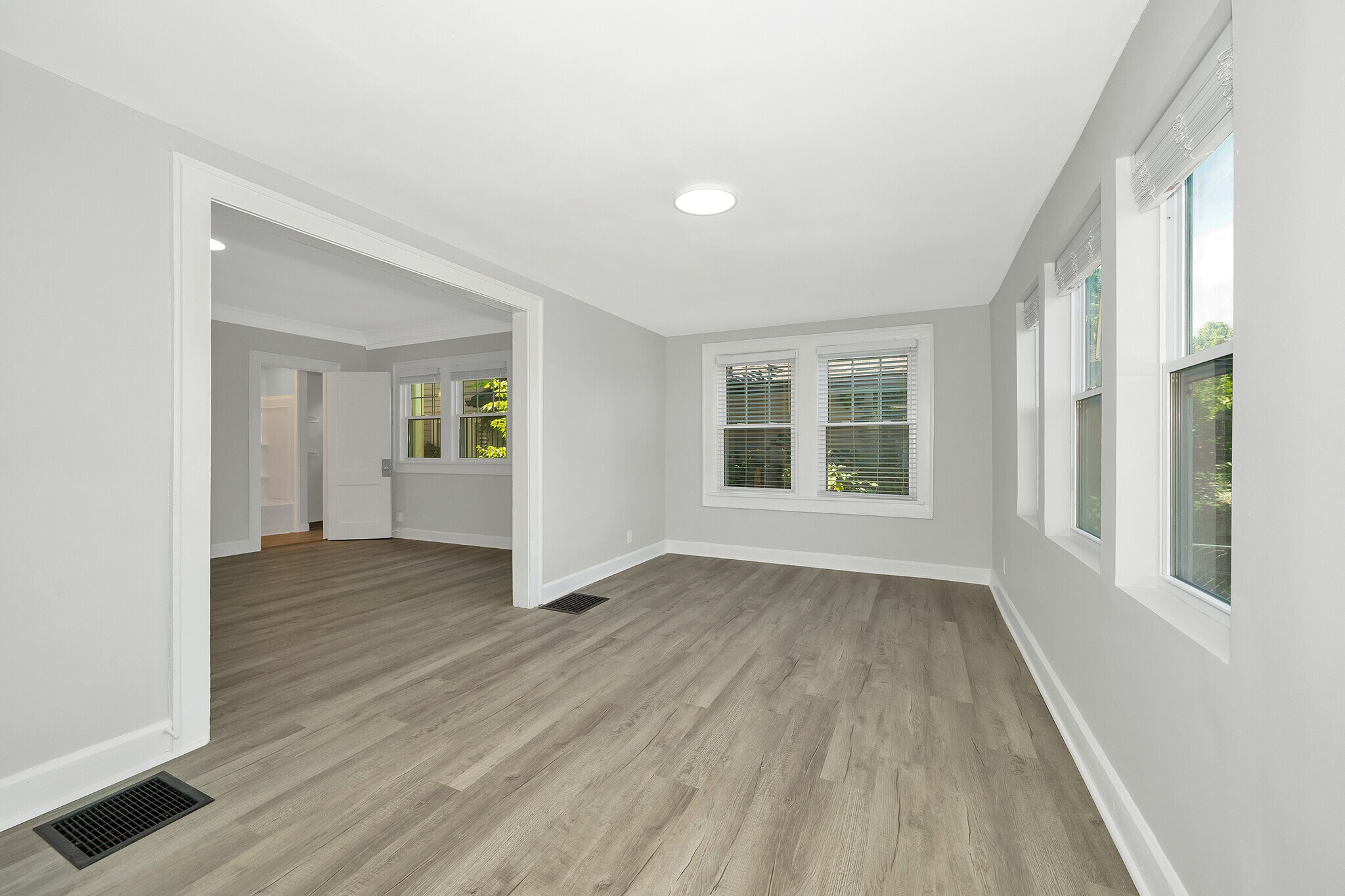 Building Photo - 3343 Carrollton Ave