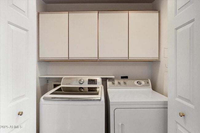 Building Photo - 9100 E Raintree Dr