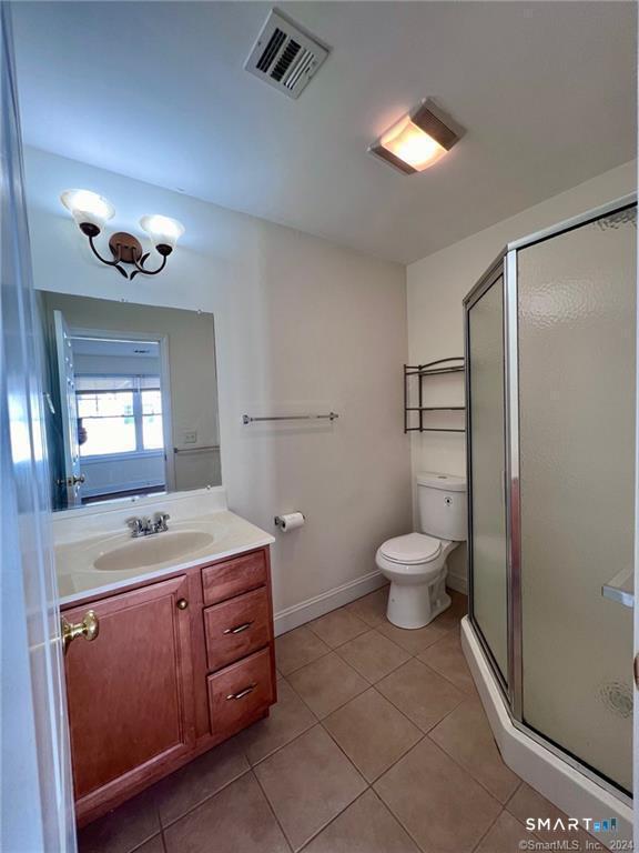 Building Photo - 527 W Thames St