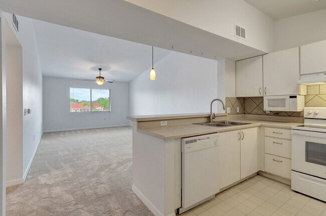 Building Photo - 8297 Key Royal Ln