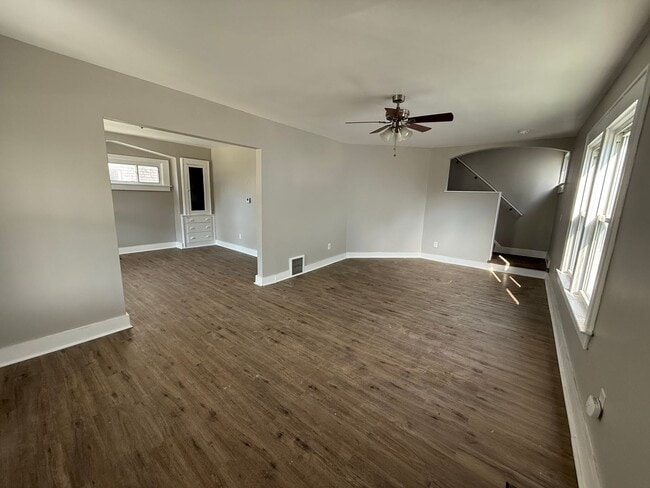 Building Photo - 4503 E 126th St