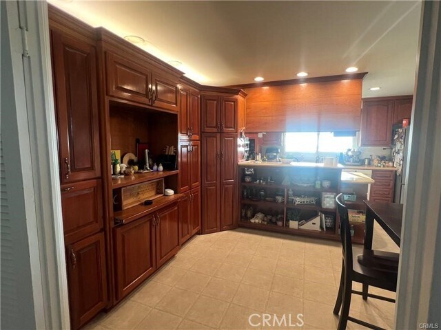 Building Photo - 28255 Trailriders Dr