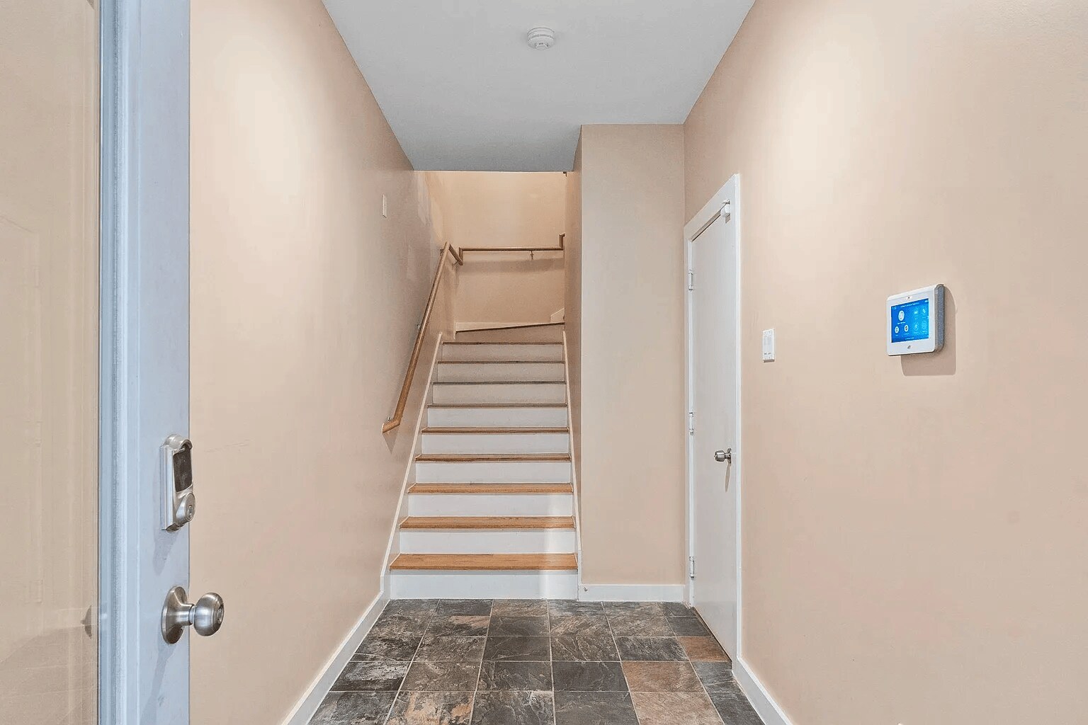 Building Photo - 5710 Winsome Ln