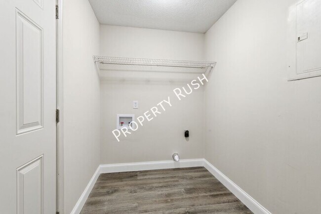 Building Photo - 6008 Champion Rd