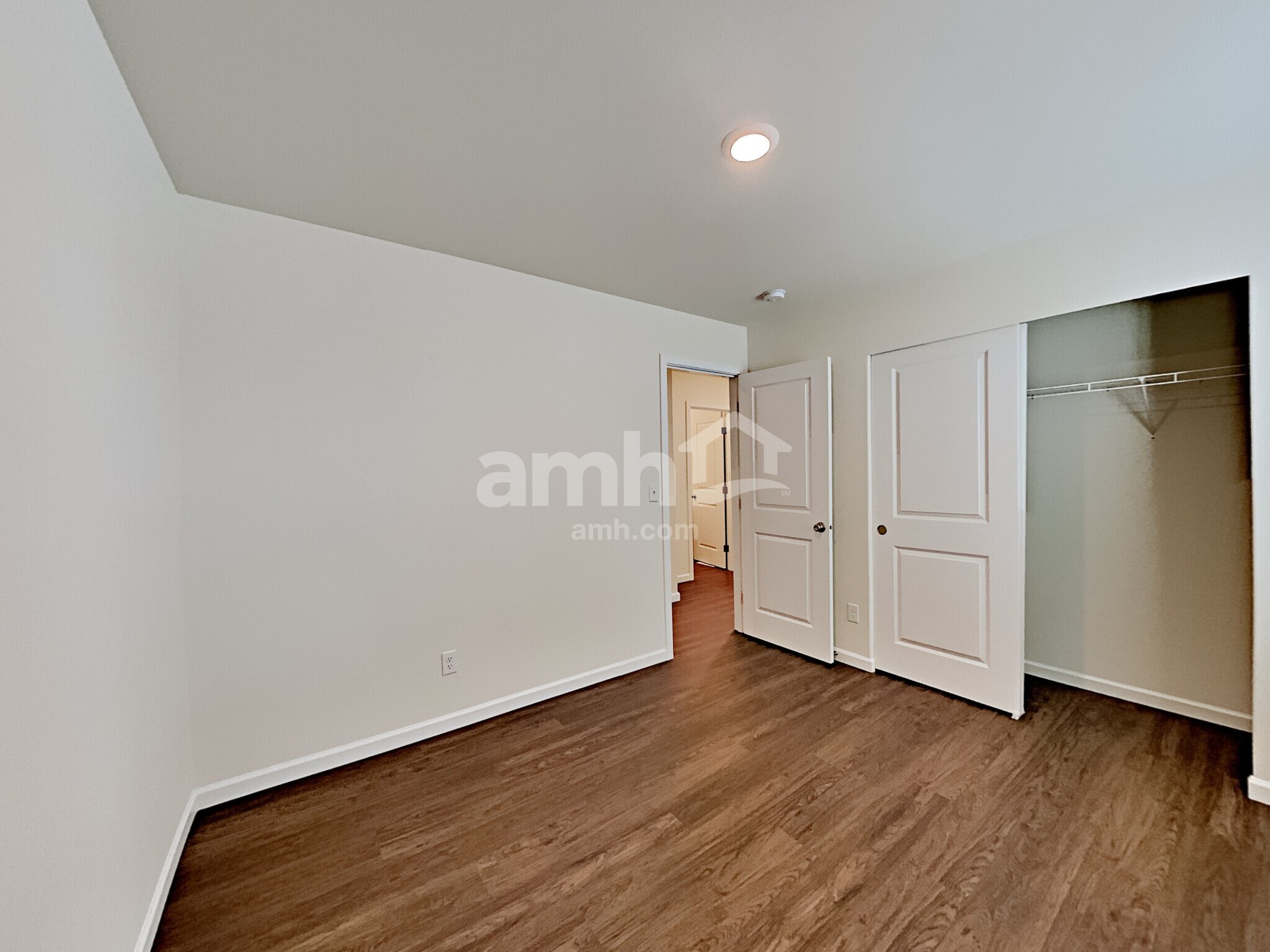 Building Photo - 2323 NW Matteo Dr