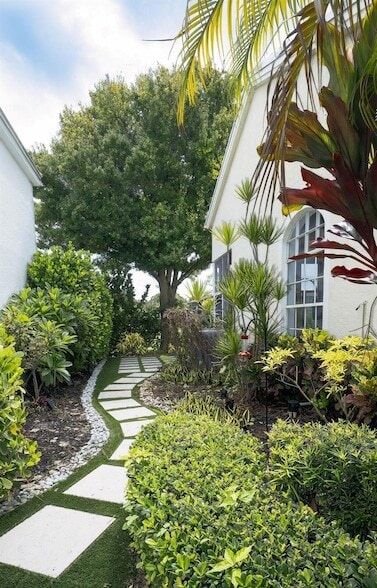 Building Photo - 18157 SE Fairview Cir