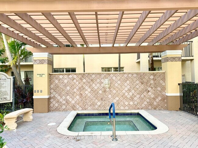 Building Photo - 1801 N Flagler Dr