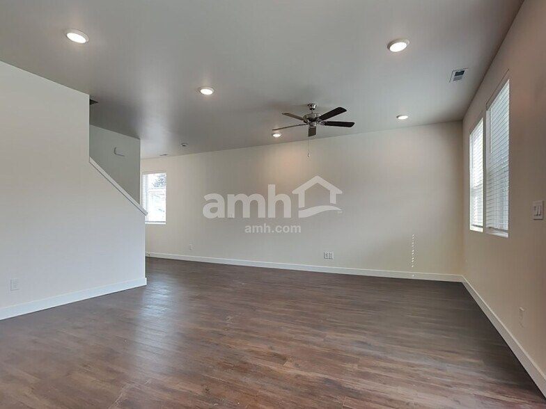 Building Photo - 7714 Verona Lp SW