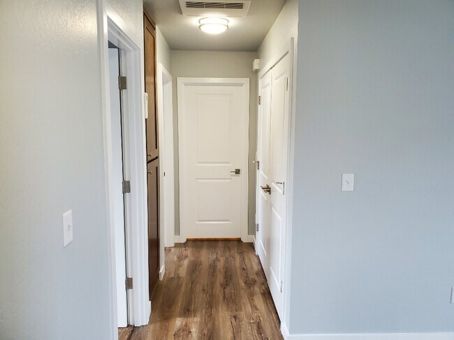 Building Photo - 224 Cheryl Ln