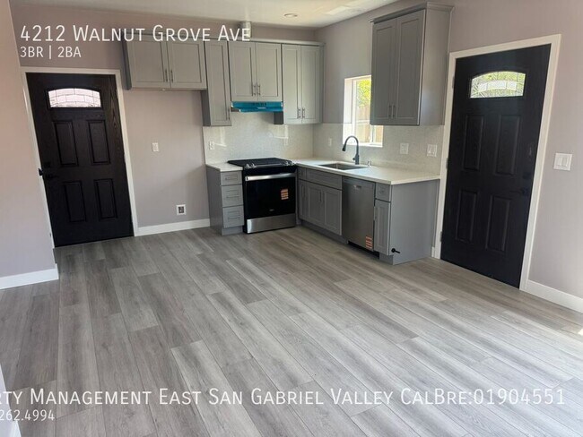 Building Photo - 4212 Walnut Grove Ave
