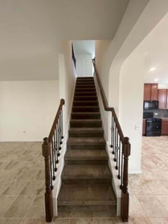 Building Photo - 813 Sandhill Branch Dr