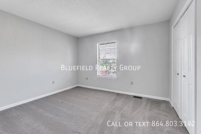 Building Photo - 250 Elm St