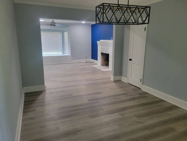 Building Photo - Sylvian