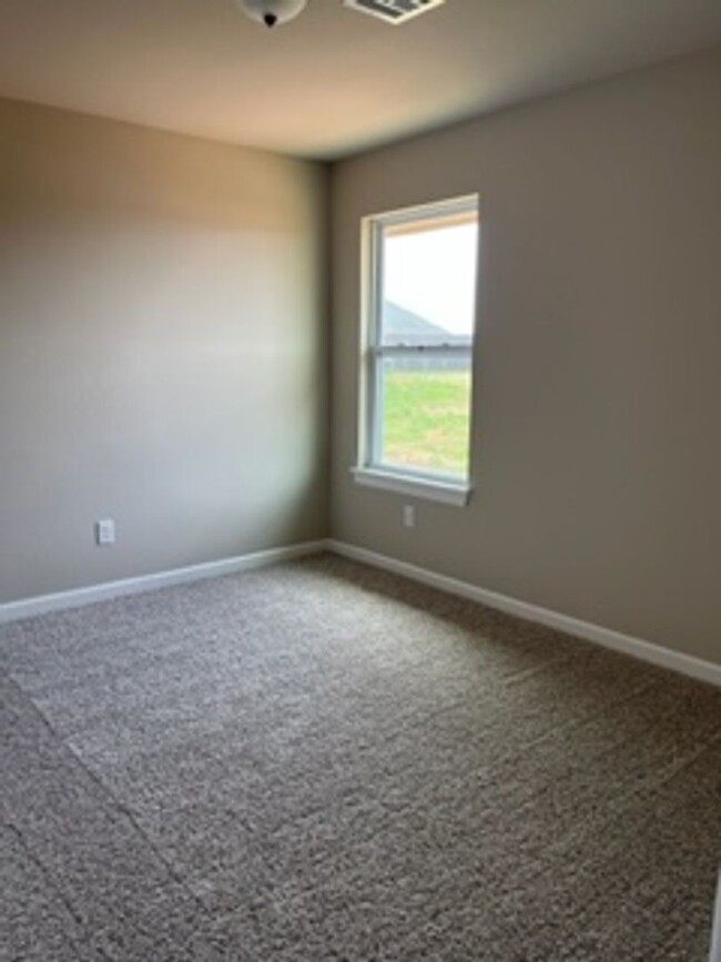 Building Photo - Beautiful New Home!