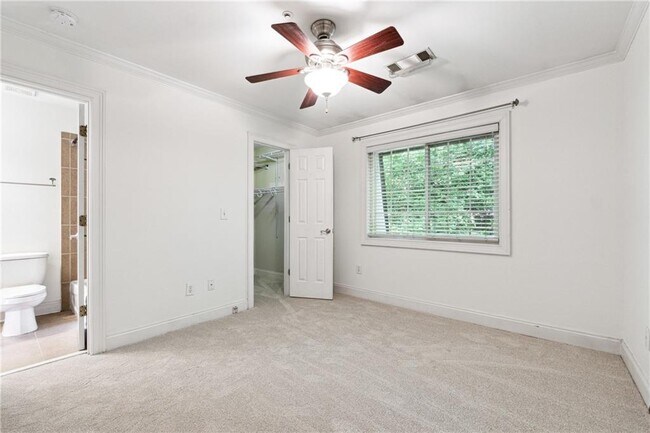 Building Photo - 121 Rondak Cir