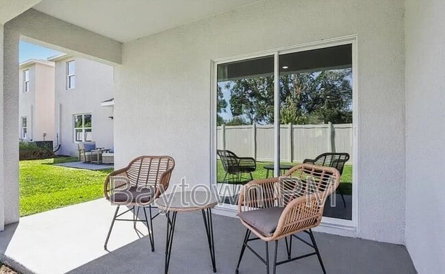 Building Photo - 32528 Weathered Oak Dr