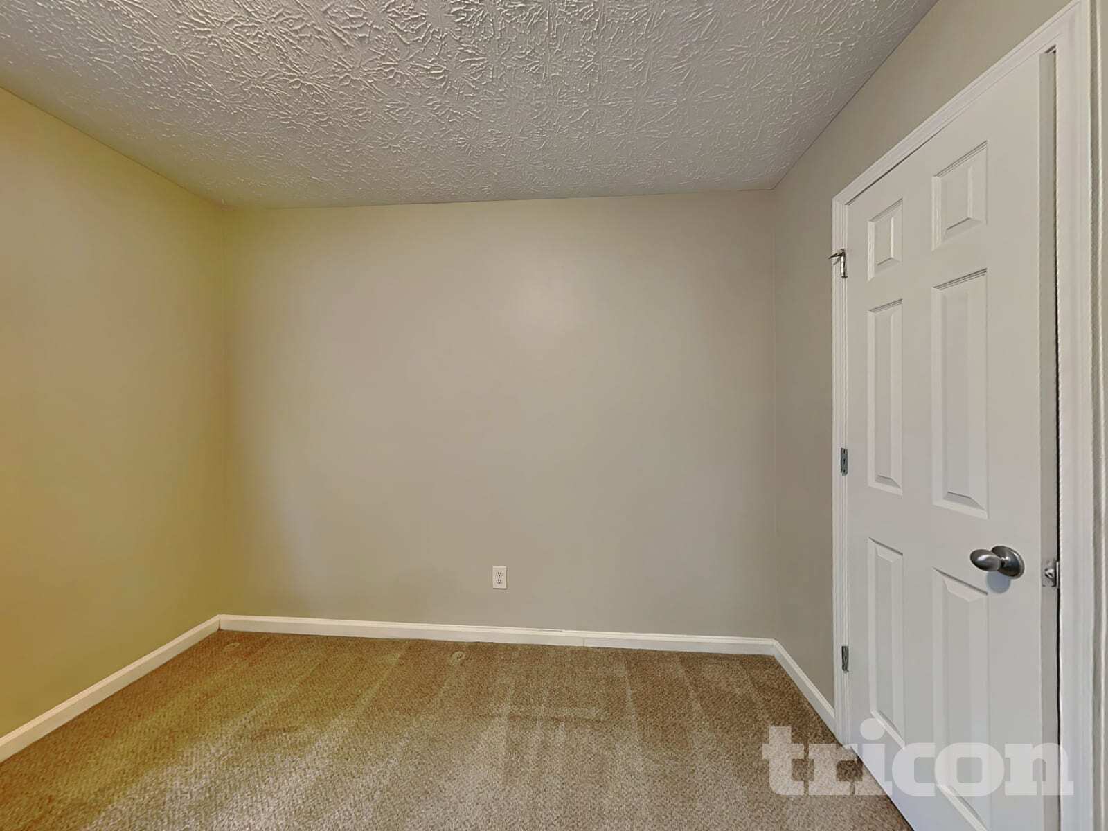 Building Photo - 1049 Octavia Ct